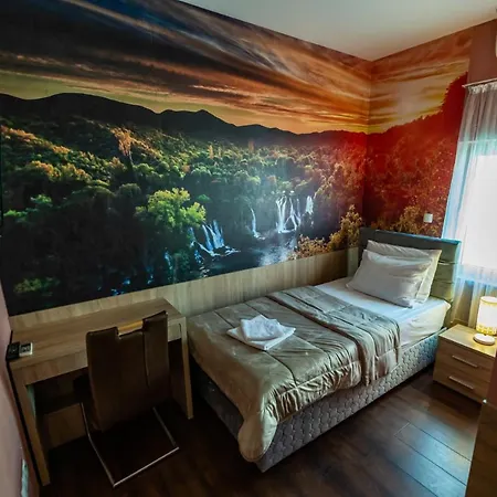 Oasis Motel 3*