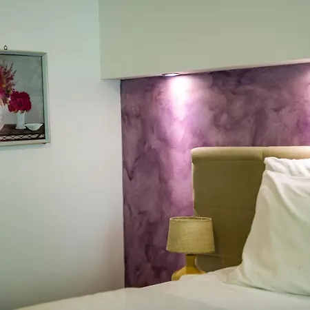 Oasis モーテル 3*