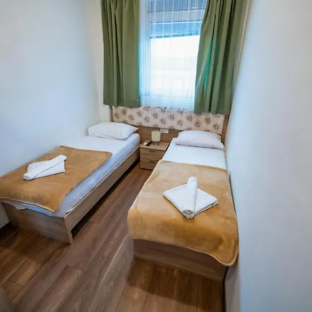 Motel Oasis 3*