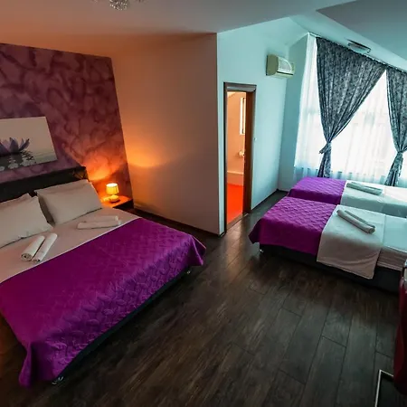 Oasis Motel 3*