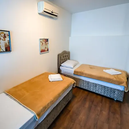 Motel Oasis 3*