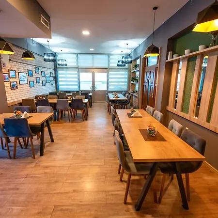 מוטל Oasis 3*