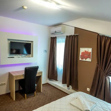 Motel Oasis